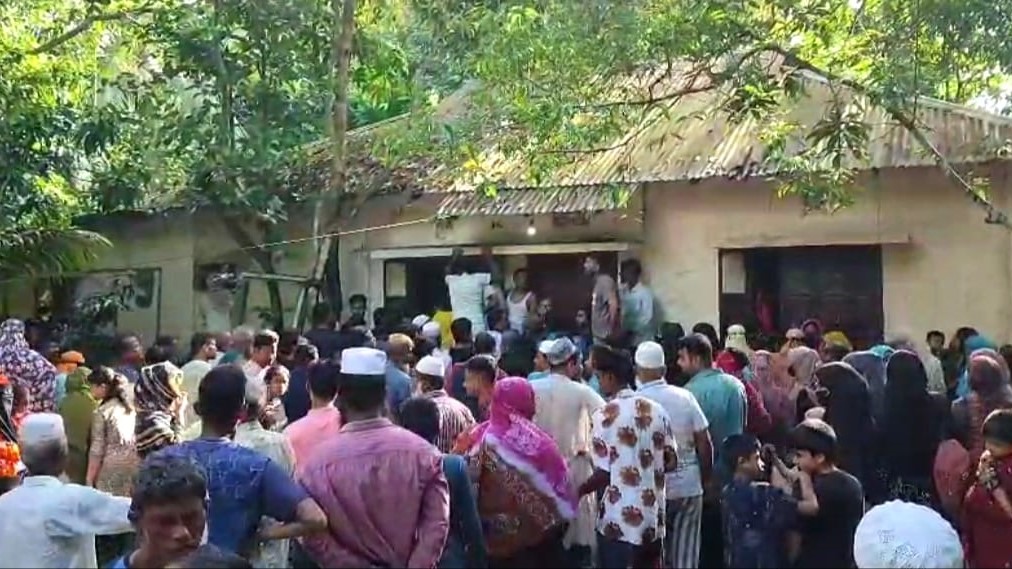 পারিবারিক বিরোধের জেরে নারীকে জবাই করে হত্যা, ঘাতক আটক